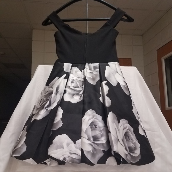 NWT: Speechless Fit-and-Flare Dress - Picture 3 of 4